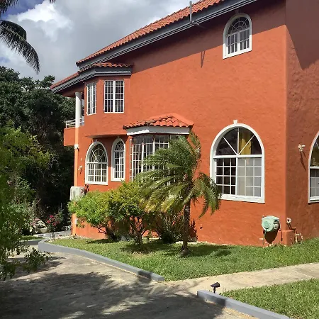 Bishop'S Villa Tobago